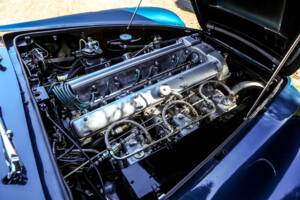 Bild 24/30 von Aston Martin DB 6 Vantage (1966)