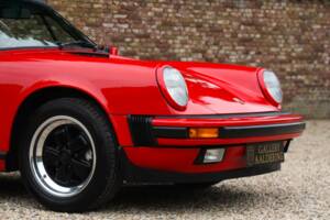 Image 37/50 of Porsche 911 Carrera 3.2 (1988)
