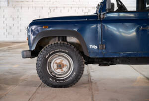 Image 20/86 de Land Rover Defender 110 Td5 (1999)