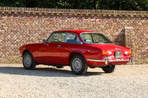 Imagen 2/50 de Alfa Romeo 2000 GT Veloce (1972)