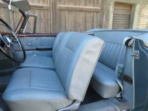 Image 8/25 of Mercedes-Benz 220 S Cabriolet (1957)