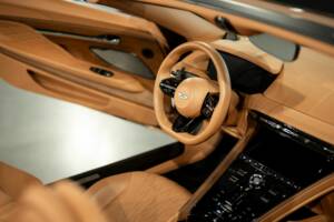Bild 46/51 von Aston Martin DB12 Volante (2024)