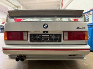 Image 18/21 of BMW M3 (1988)