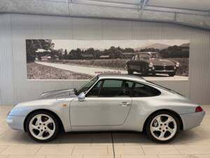 Imagen 1/19 de Porsche 911 Carrera 4 (1995)