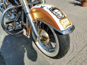 Image 20/34 of Harley-Davidson FLSTN Softail Deluxe (2005)