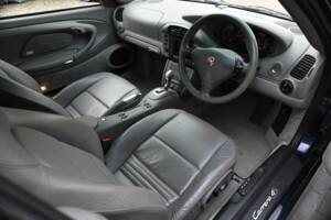 Bild 31/50 von Porsche 911 Carrera 4S (2004)