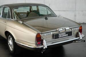 Bild 19/50 von Jaguar XJ 6 L 4.2 (1975)