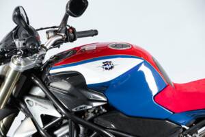 Image 21/50 de MV Agusta DUMMY (2004)