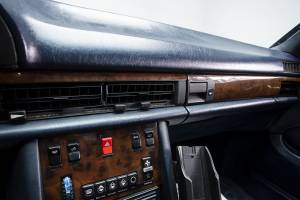 Image 19/34 of Mercedes-Benz 500 SEC (1984)