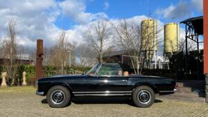 Imagen 3/29 de Mercedes-Benz 230 SL (1965)