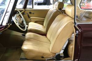 Bild 16/39 von Mercedes-Benz 220 SE b (1964)