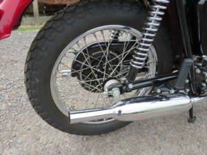 Image 44/50 de Triumph DUMMY (1970)