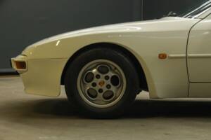 Obraz 12/50 pojazdu Porsche 944 (1986)
