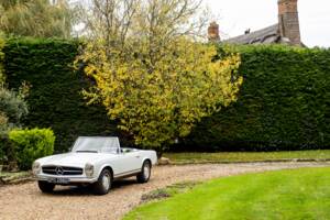 Image 19/50 of Mercedes-Benz 280 SL (1968)