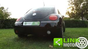 Bild 8/10 von Volkswagen New Beetle 1.9 TDI (2000)