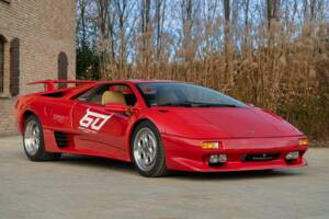 Image 2/50 of Lamborghini Diablo VT (1993)