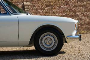 Image 22/50 of Alfa Romeo Giulia 1600 GTC (1966)