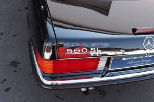 Image 12/23 of Mercedes-Benz 560 SL (1989)