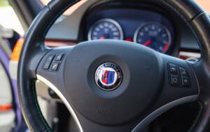 Image 25/32 of ALPINA B3 S Bi-Turbo xDrive (2012)