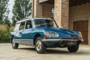 Bild 2/50 von Citroën DS 23 Break (1973)