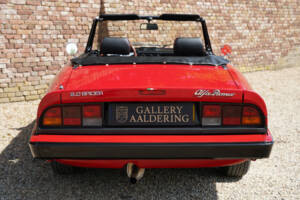 Image 22/50 of Alfa Romeo 2.0 Spider (1990)