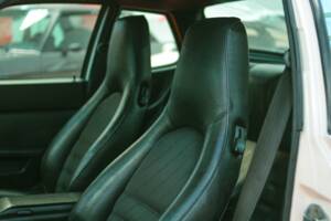 Image 25/45 of Porsche 944 S2 (1989)