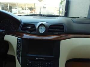 Image 53/98 of Maserati GranTurismo 4.2 (2008)