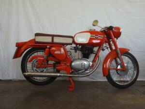 Image 1/50 de Gilera Giubileo 150 (1963)