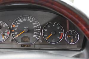 Image 33/50 of Mercedes-Benz SL 320 (2001)