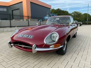 Bild 3/7 von Jaguar E-Type (2+2) (1967)