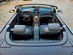Image 16/39 of Mercedes-Benz SL 500 (2001)