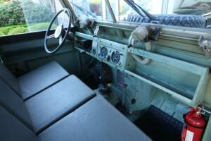Image 43/50 of Land Rover 88 (1965)