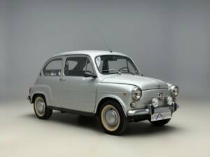 Immagine 4/20 di SEAT 600 L (1972)