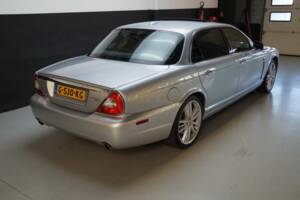 Image 4/50 of Jaguar XJ 8 4.2 (2007)