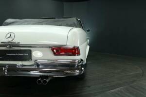 Imagen 41/50 de Mercedes-Benz 250 SE (1966)