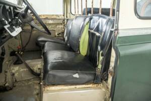 Image 15/50 of Land Rover 109 (1978)