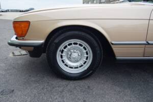 Bild 26/39 von Mercedes-Benz 280 SL (1984)