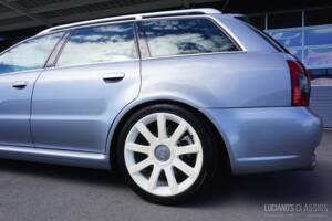 Image 23/52 of Audi RS4 Avant (2001)