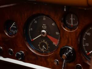 Image 13/41 de Jaguar XK 150 3.8 SE OTS (1960)