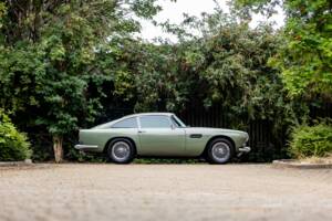 Image 19/50 de Aston Martin DB 4 (1960)