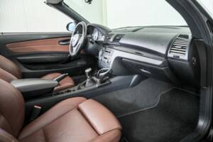 Image 8/50 de BMW 120i (2008)