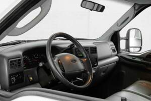 Image 21/41 de Ford F-350 Super Duty (2004)