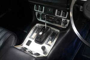 Image 23/26 of Jaguar XJ 6 C 4.2 (1976)