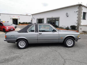 Imagen 30/34 de BMW 320 Baur TC (1981)