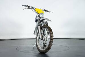 Immagine 3/50 di SWM DUMMY (1975)