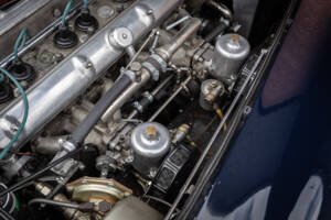 Image 38/72 de Aston Martin DB 4 (1962)