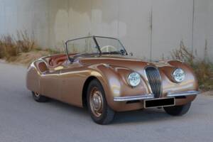 Image 11/12 of Jaguar XK 120 OTS (1952)
