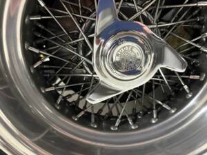 Image 22/50 of Ferrari 330 GT 2+2 (1965)