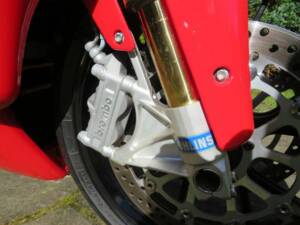 Bild 33/48 von Ducati 749 R (2005)