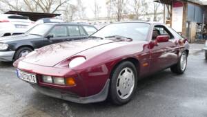 Image 5/18 de Porsche 928 S (1982)